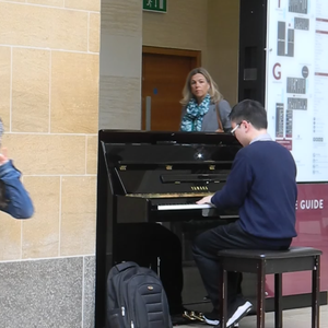 护士用脚帮你打枪
